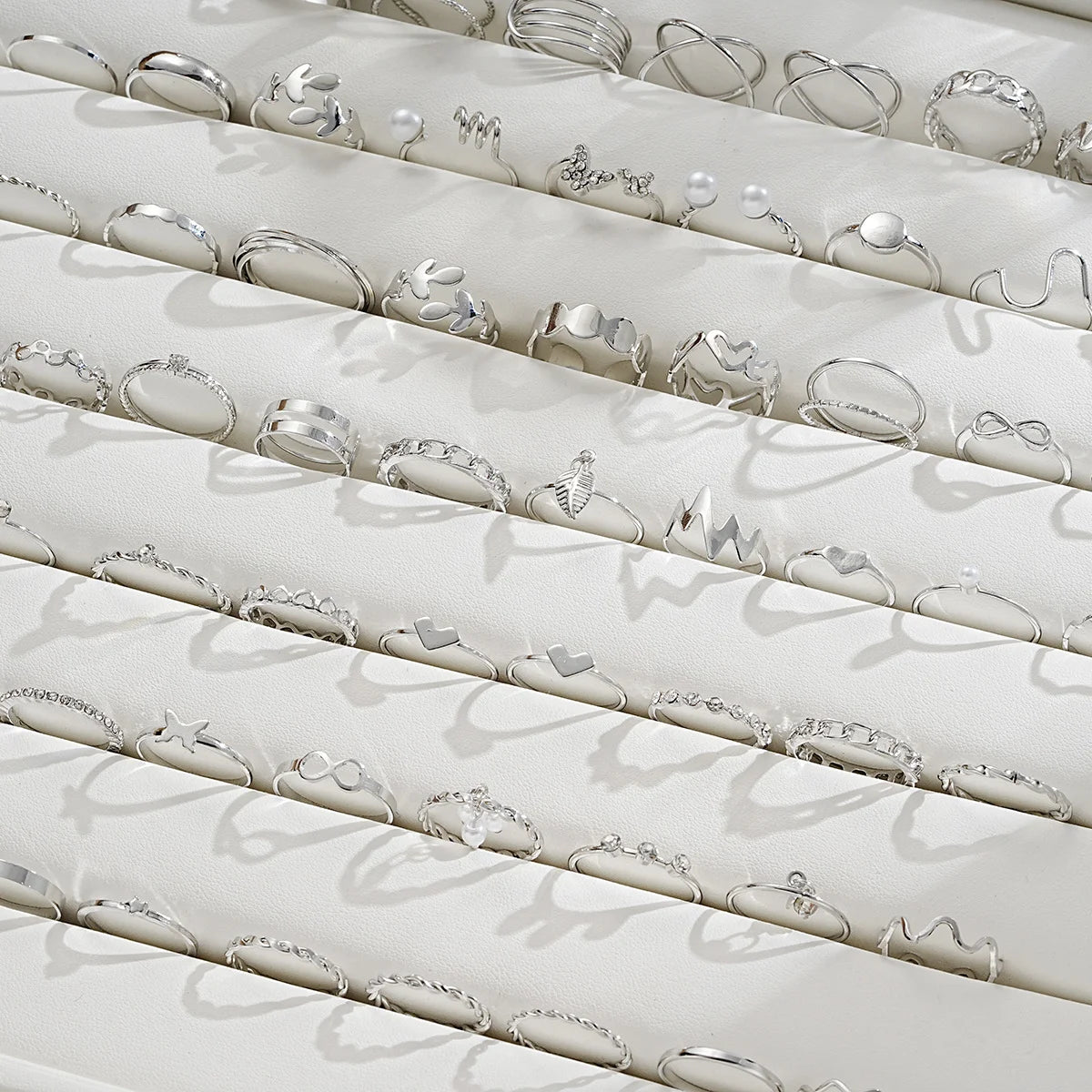 Women’s Pearl Heart Ring